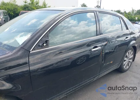 2009 Toyota Avalon Limited z USA, uszkodzony, nr VIN 4T1BK36B09U333989